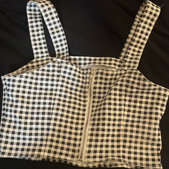 Checkered Cropped top - Picture 2 of 2